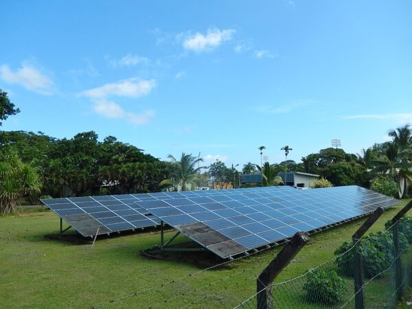 Solar panels, Fiji — Michael Coghlan, Flickr, CC BY-SA 2.0 DEED