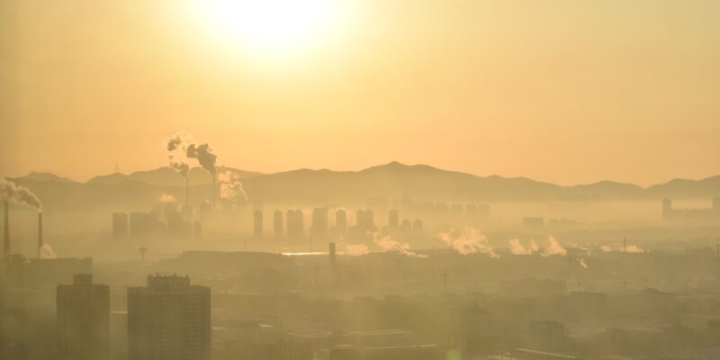 Smog in Yantai, China. Image by Götz Friedrich from Pixabay