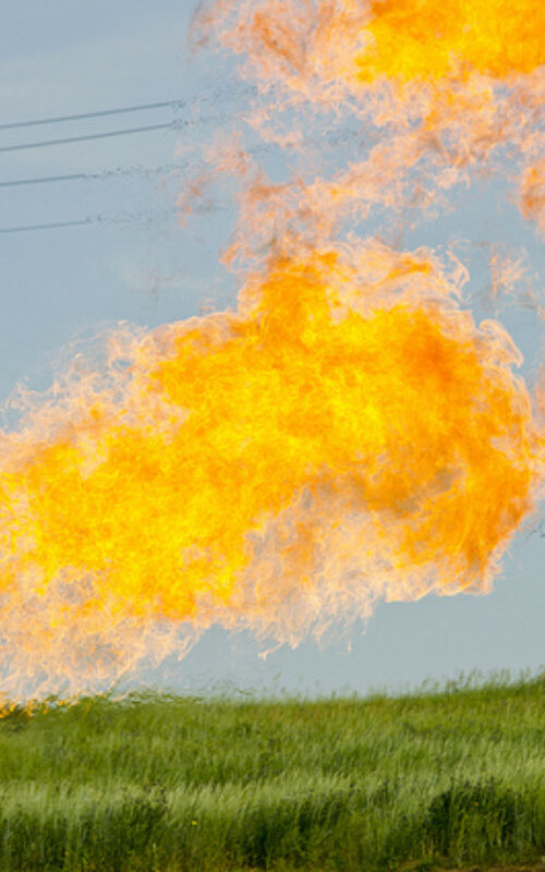 Foot off the gas: increased reliance on natural gas in the power sector risks an emissions lock-in