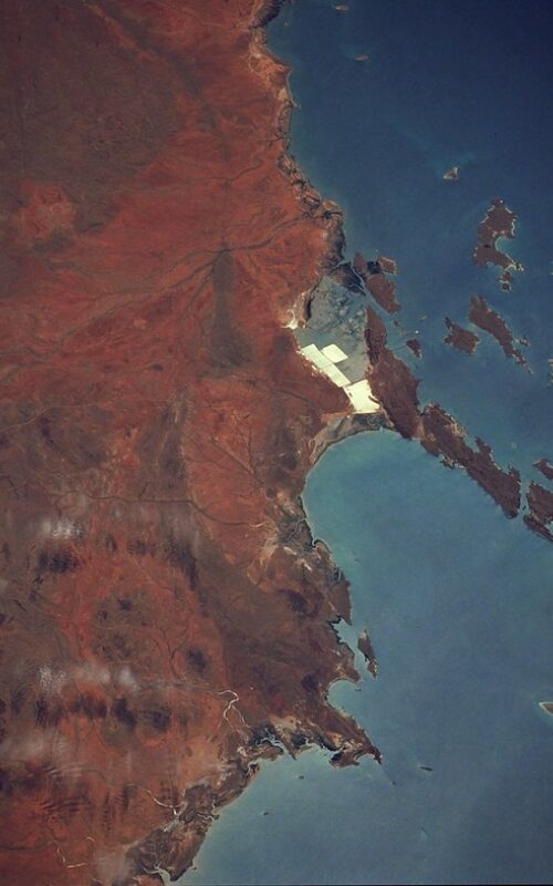 Western Australia regional LNG hub plans undermine climate targets